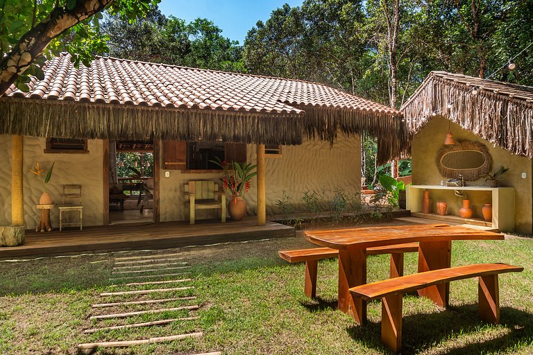 Casa Pequi Trancoso: Rustic Charm and Atlantic Forest