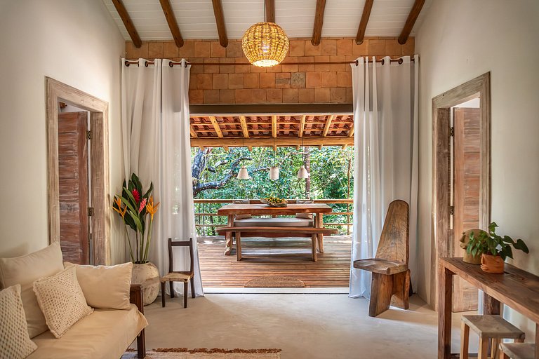 Casa Pequi Trancoso: Charme Rústico e Mata Atlântica