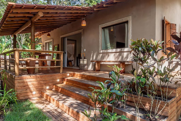 Casa Pequi Trancoso: Rustic Charm and Atlantic Forest