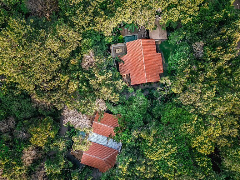 Casa Caqui Trancoso | Imersa na Natureza com Piscina