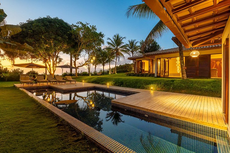 House Sapucaia, Trancoso, with ocean view and infinity pool.