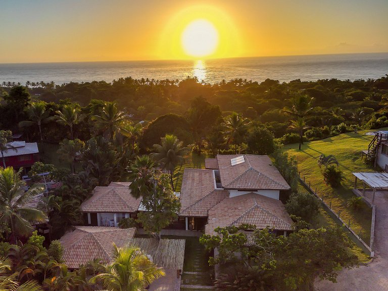 House Sapucaia, Trancoso, with ocean view and infinity pool.