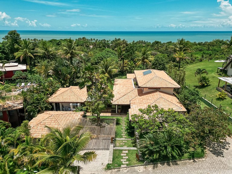 House Sapucaia, Trancoso, with ocean view and infinity pool.